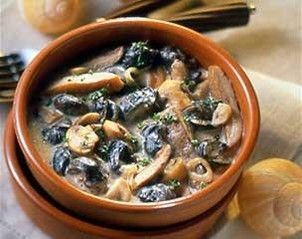 Cassolette d'escargots au Chablis